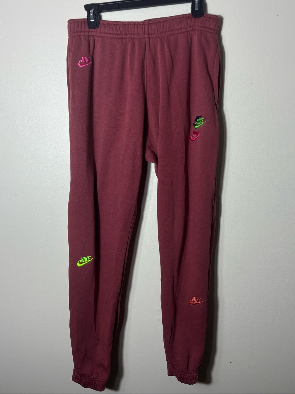 Nike Sweatpants Mens Burgundy Multi Logo Fleece Joggers Size M